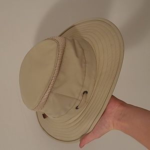 Tilley hat - size medium in khaki